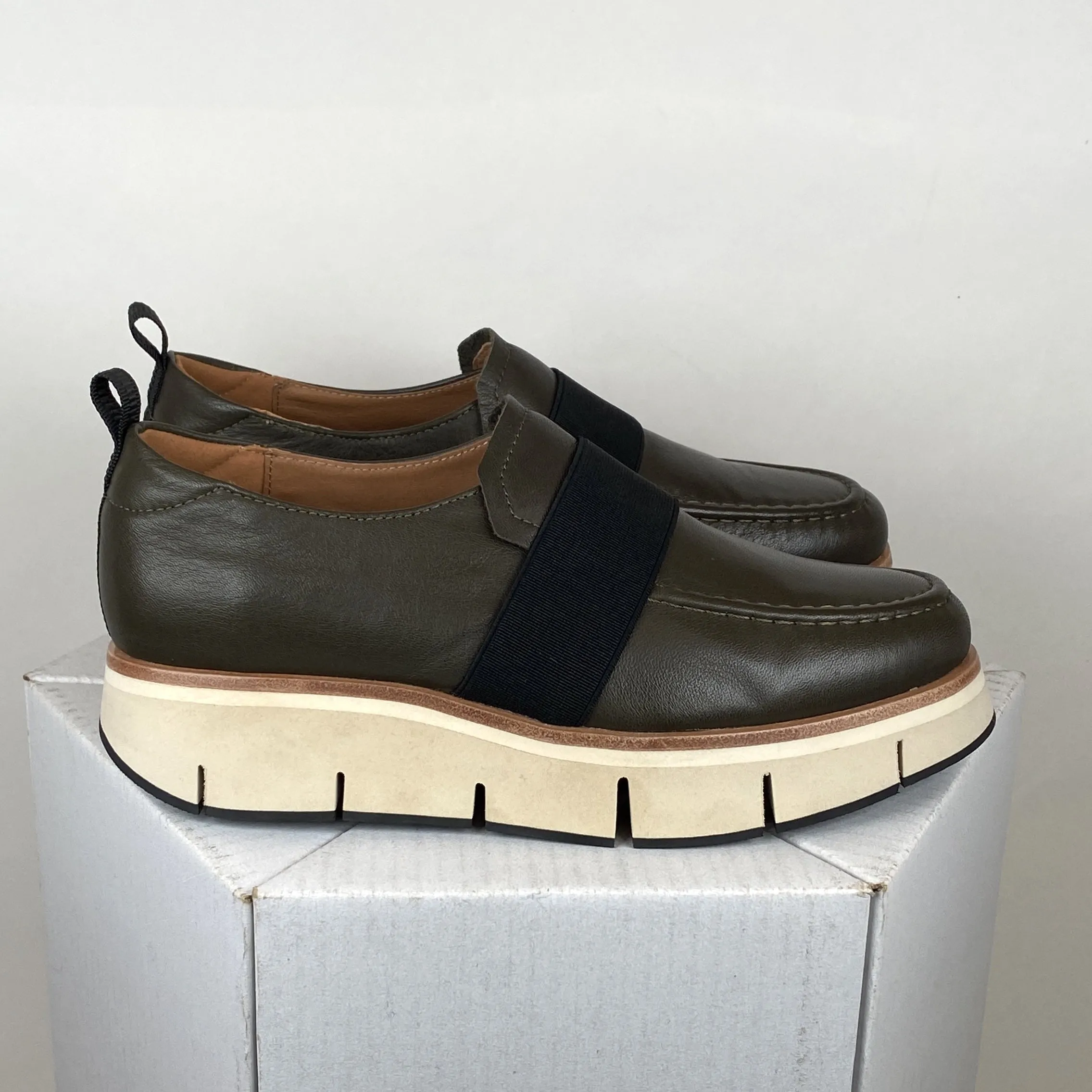 Alfie & Evie Batty khaki