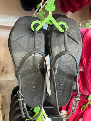 Crocs Women Miami Thong Flip In Black (Pre-Order)
