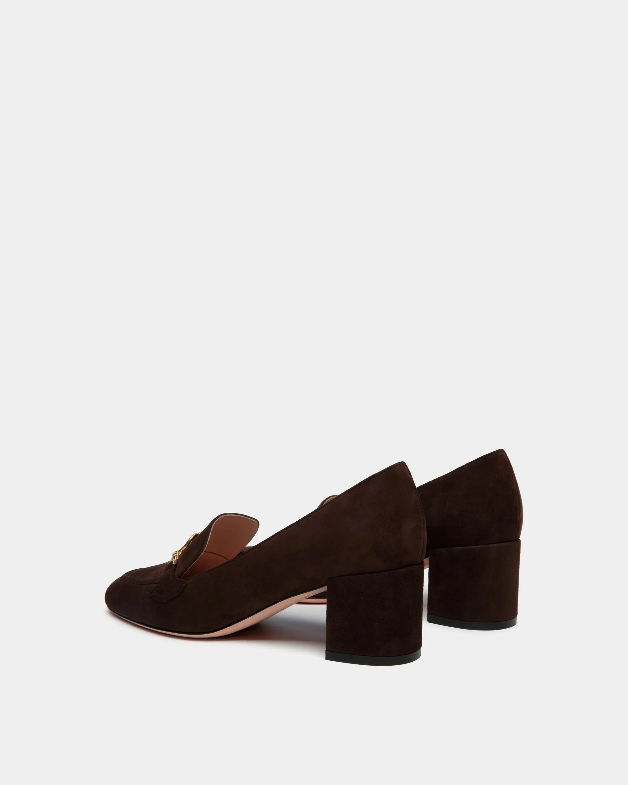 Daily Emblem Pump in Ebano Suede