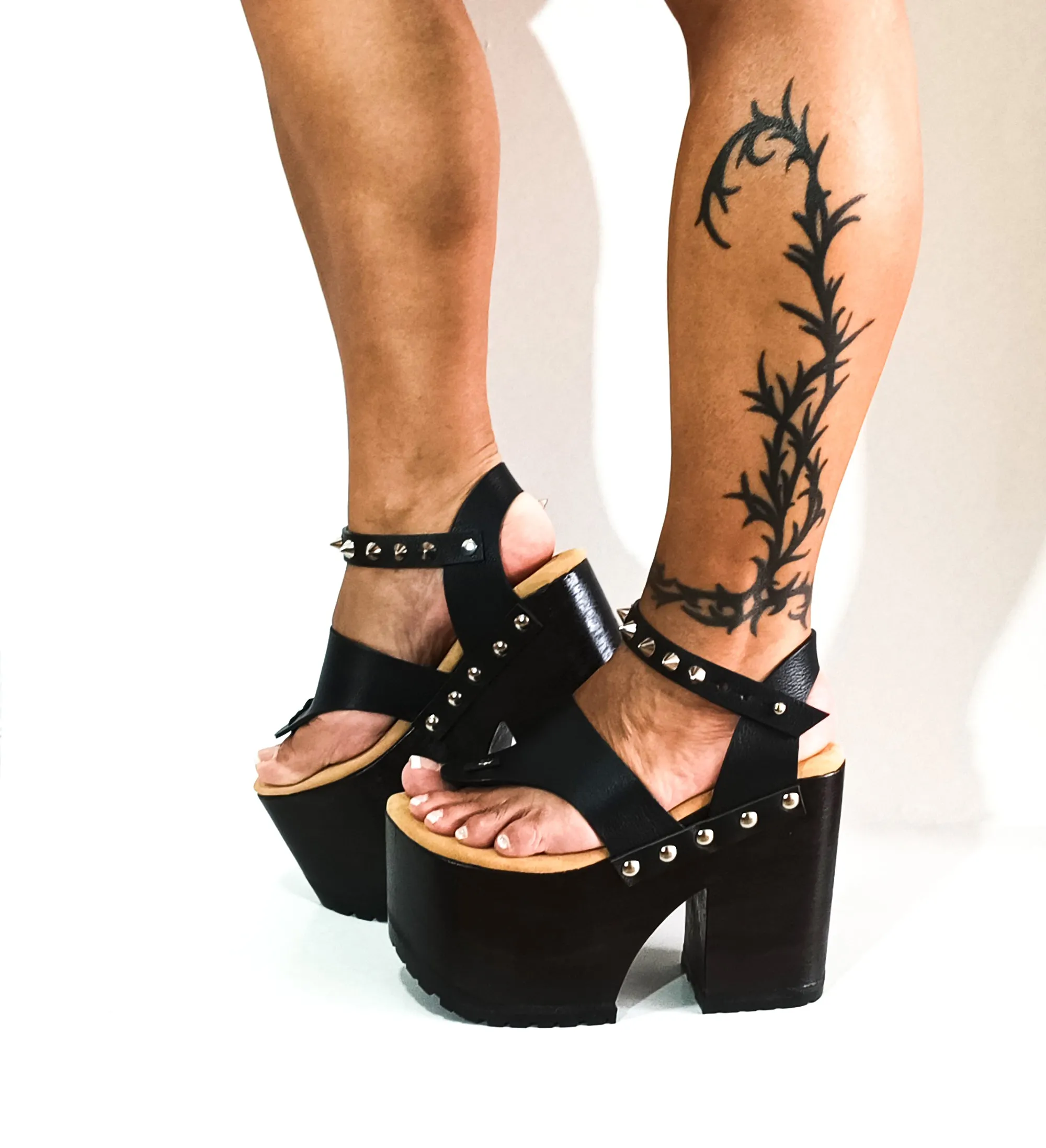Dark flip-flops