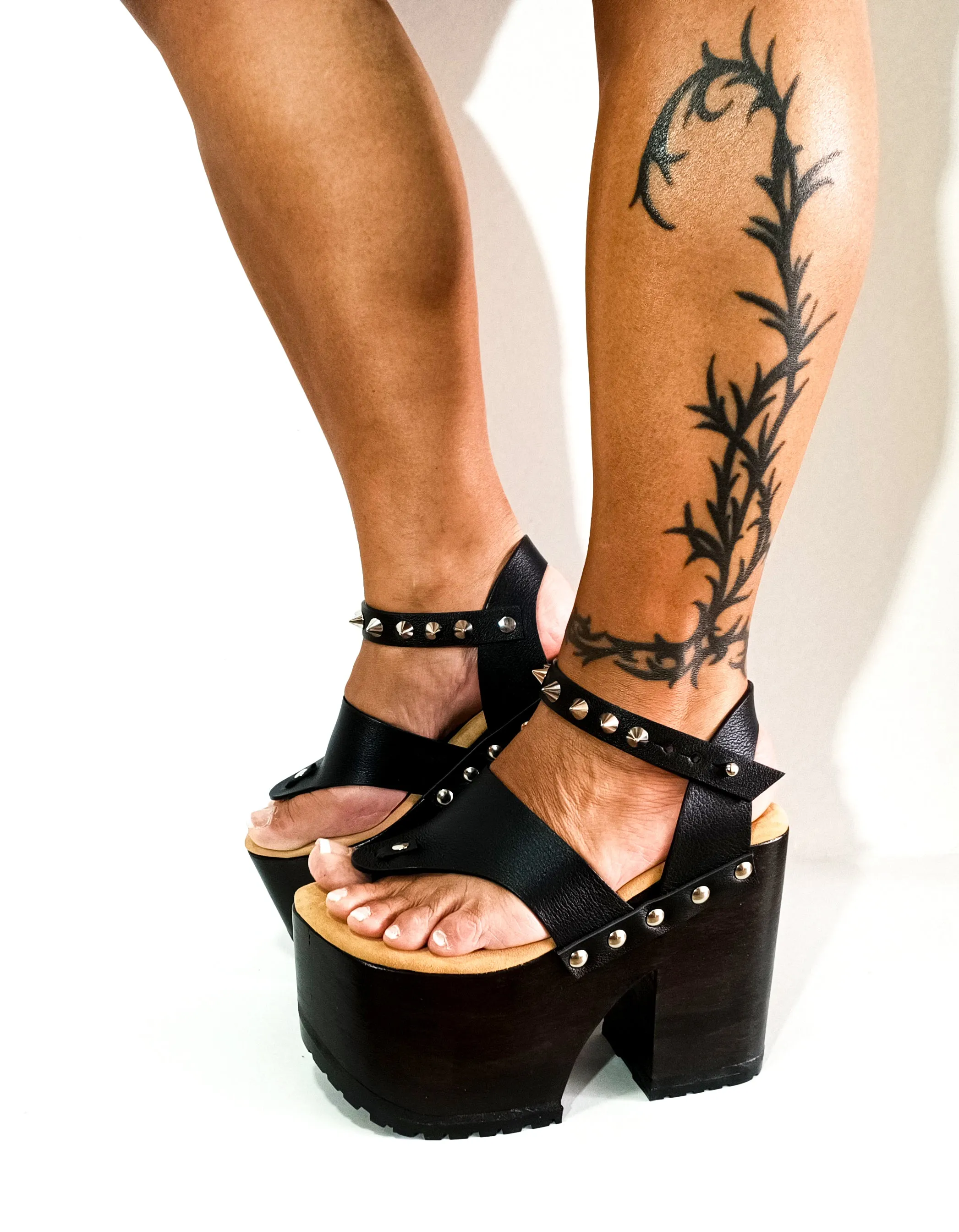 Dark flip-flops