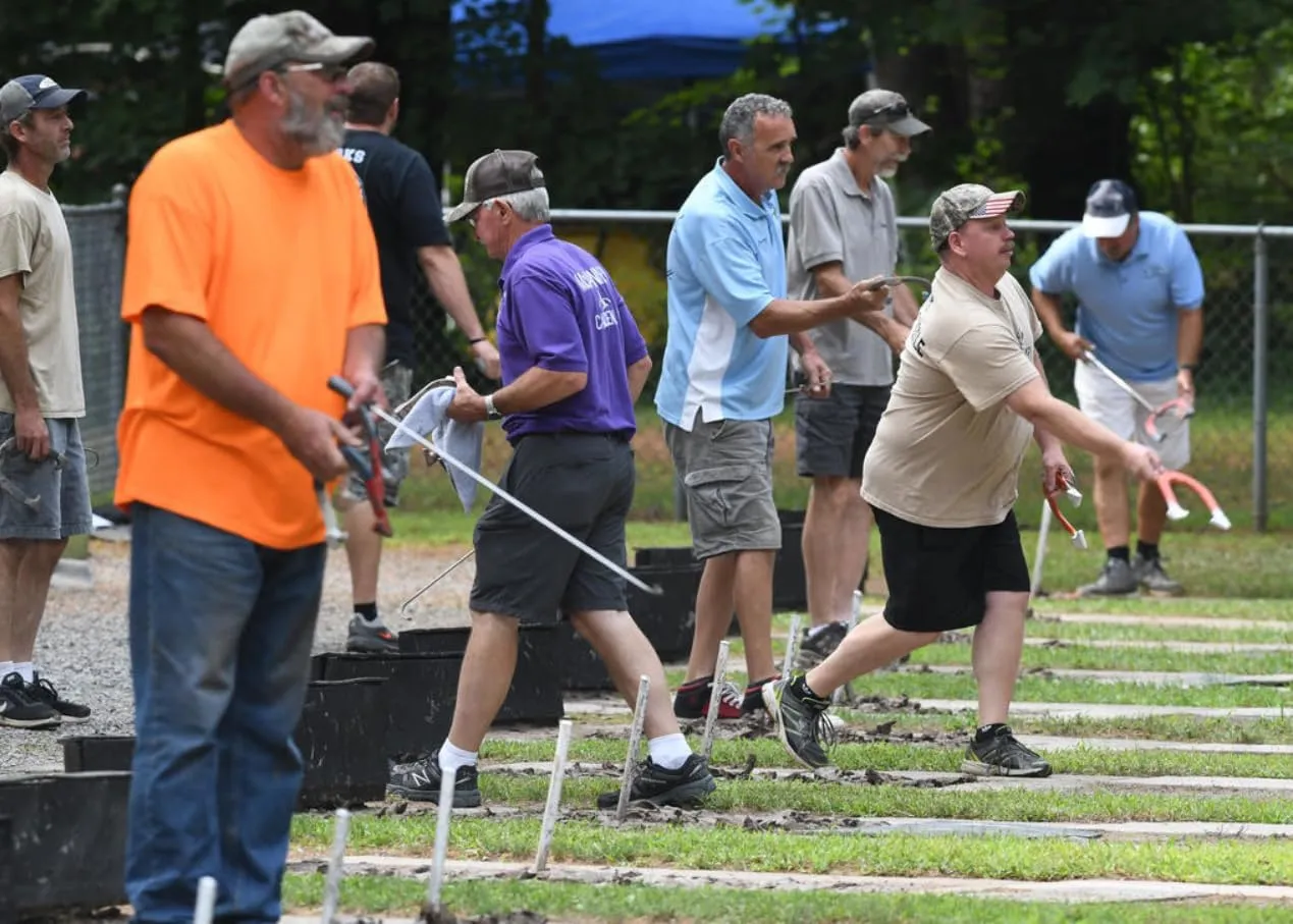 E-Z Flip II Professional Pitching Horseshoes- Made in The USA