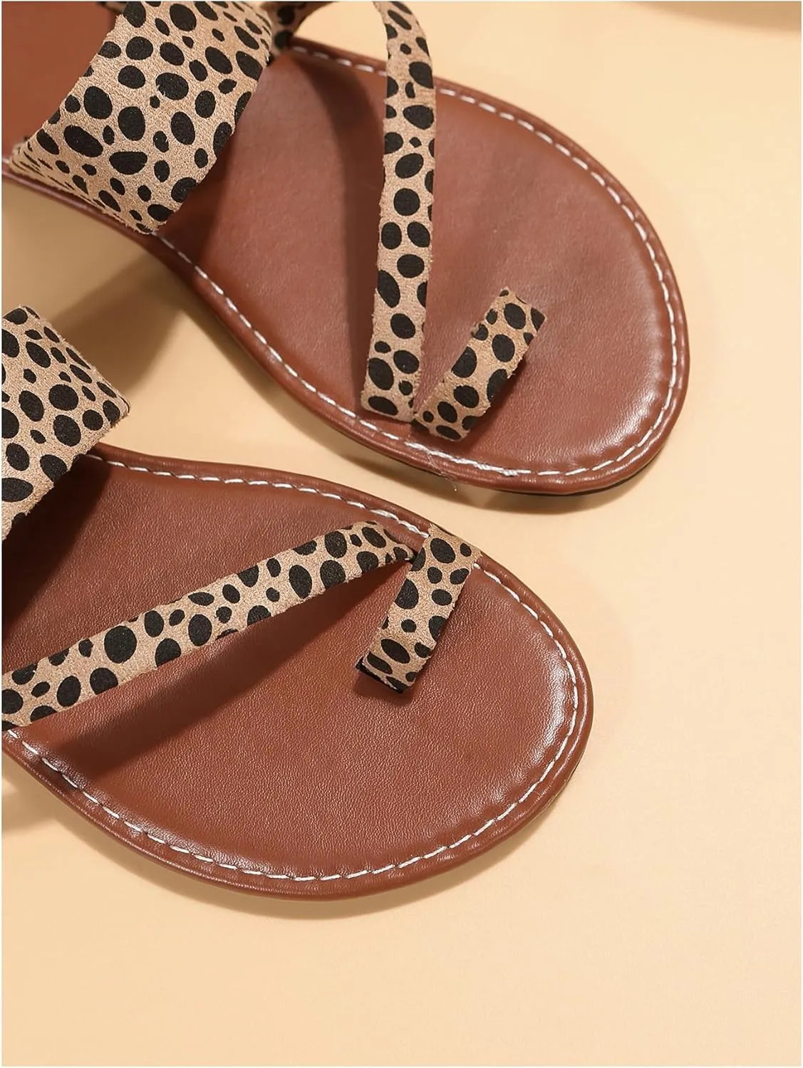GORGLITTER Women's Leopard Cheetah Print Flat Sandals Y2K Open Toe Strappy Toe Ring Slides Flip Flops