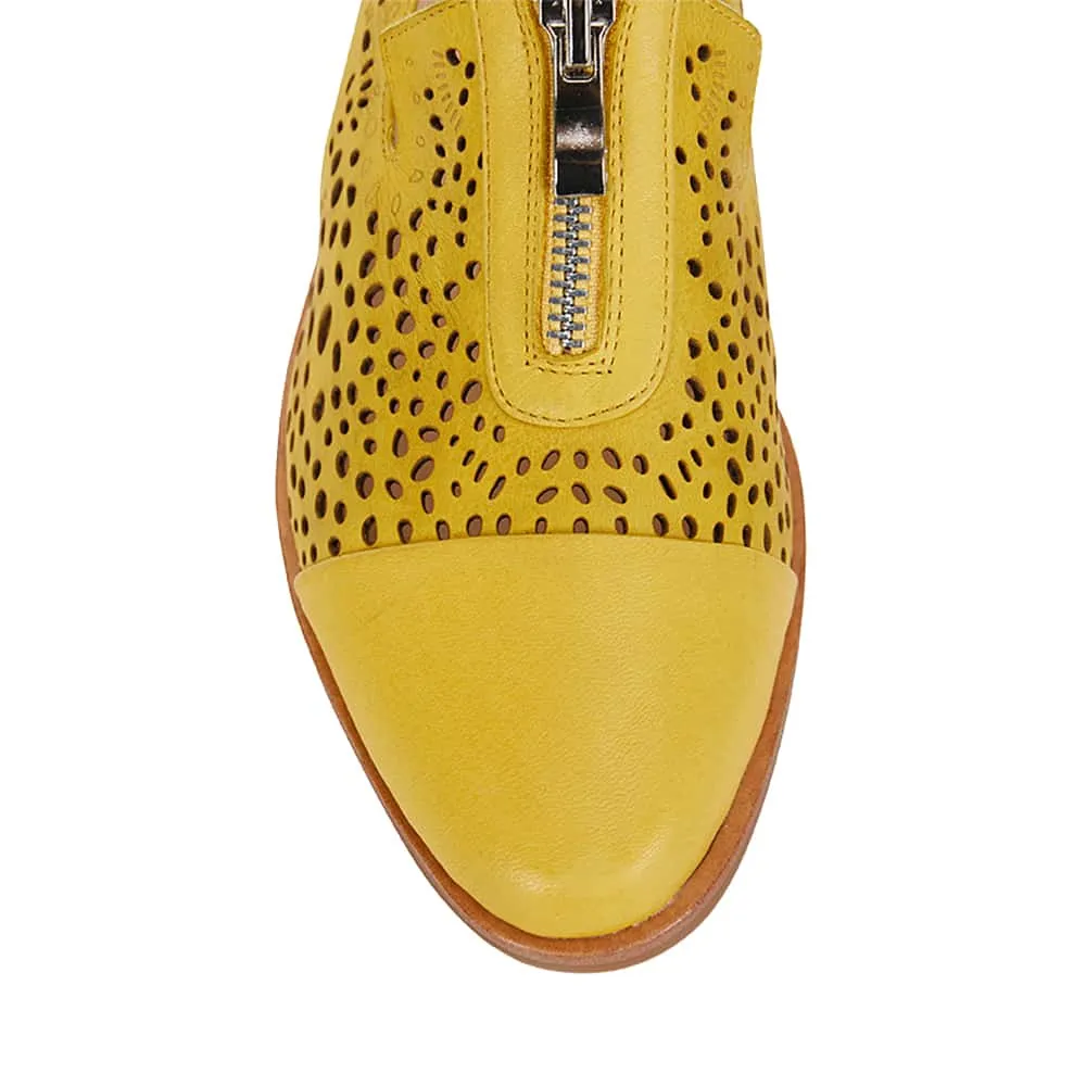 Hanover Loafer in Yellow Leather