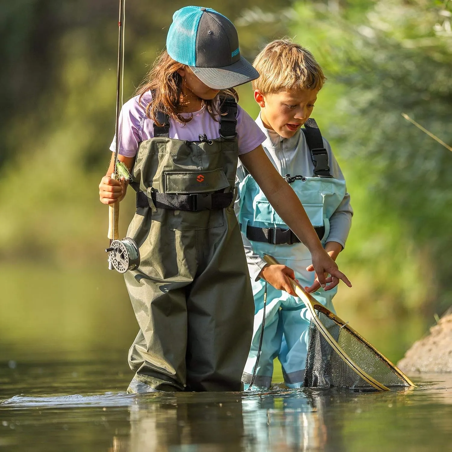 HISEA Kids Chest Waders Youth Fishing Waders for Toddler Children Waterproof Hunting Waders with Boots & Reflect Safety Band