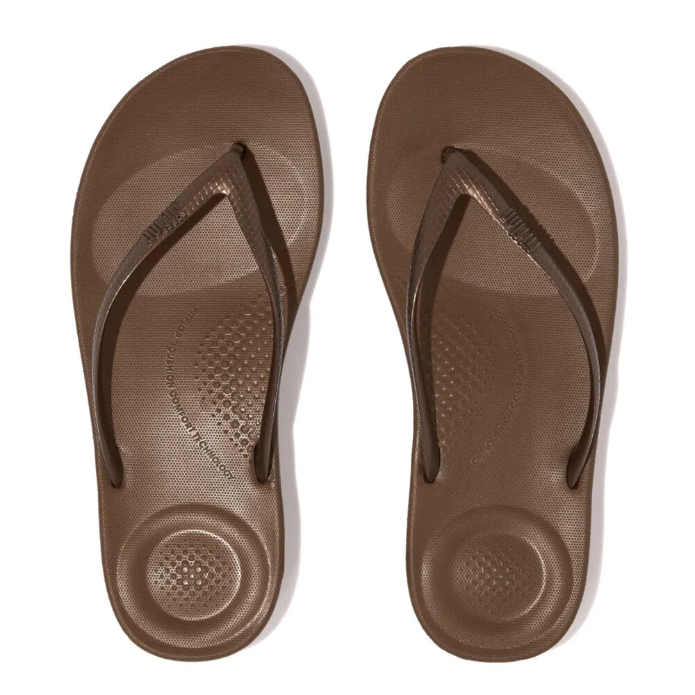 Iqushion Ergonomic Flip-Flops in Bronze
