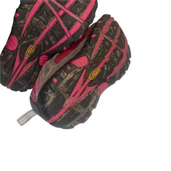 𝅺Keen girls Joey y outdoor sneaker shoe size 2 youth