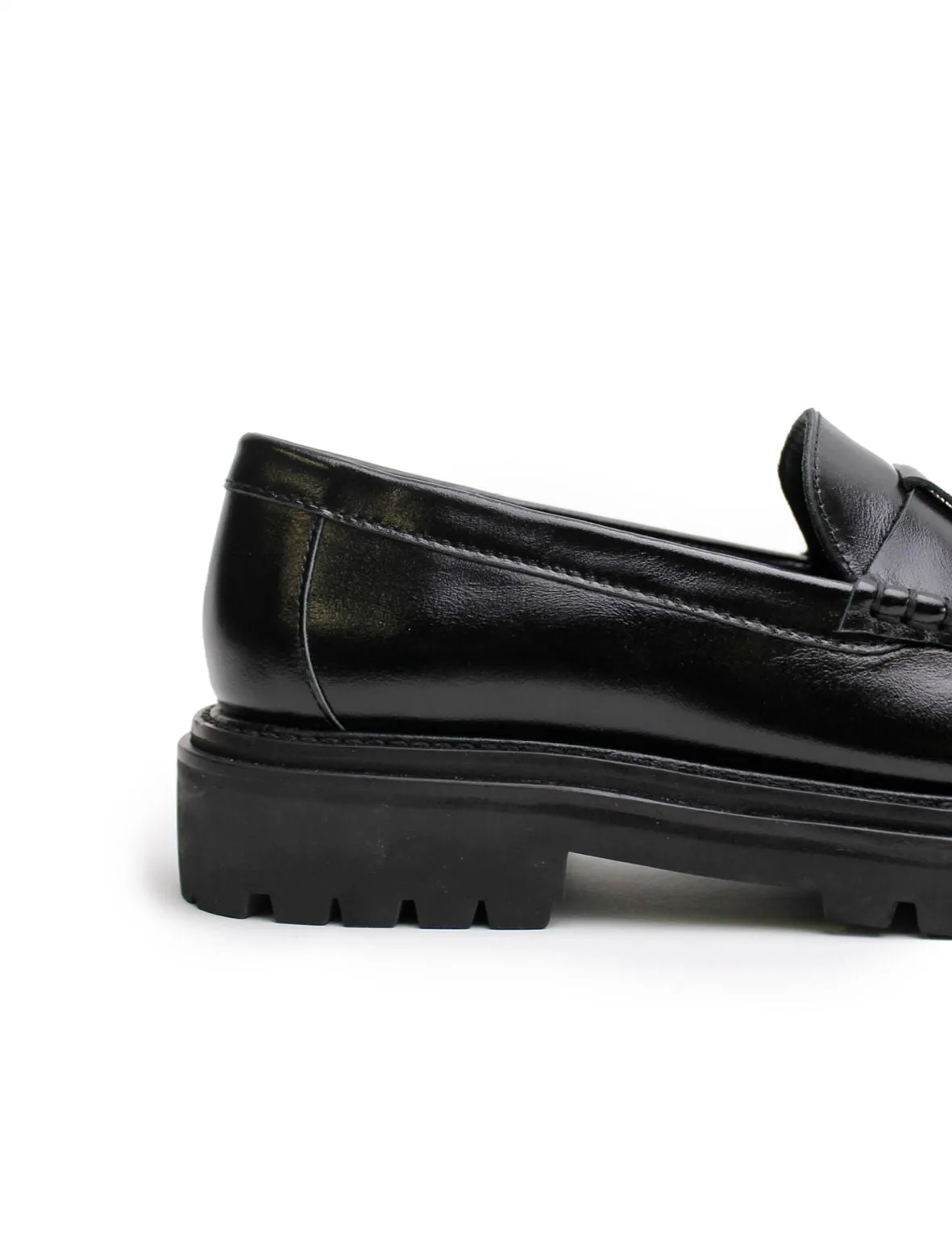 La Tribe Zoe Loafer - Black