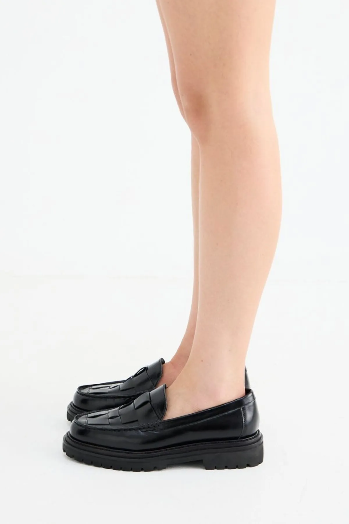 La Tribe Zoe Loafer - Black