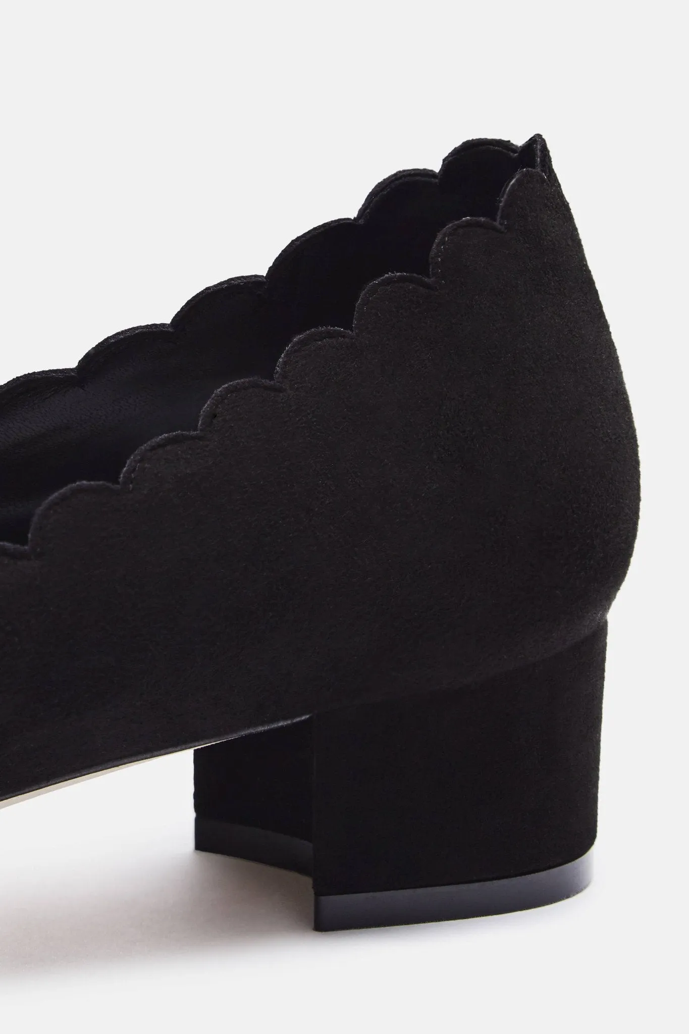 Listosca Pump - Black Suede