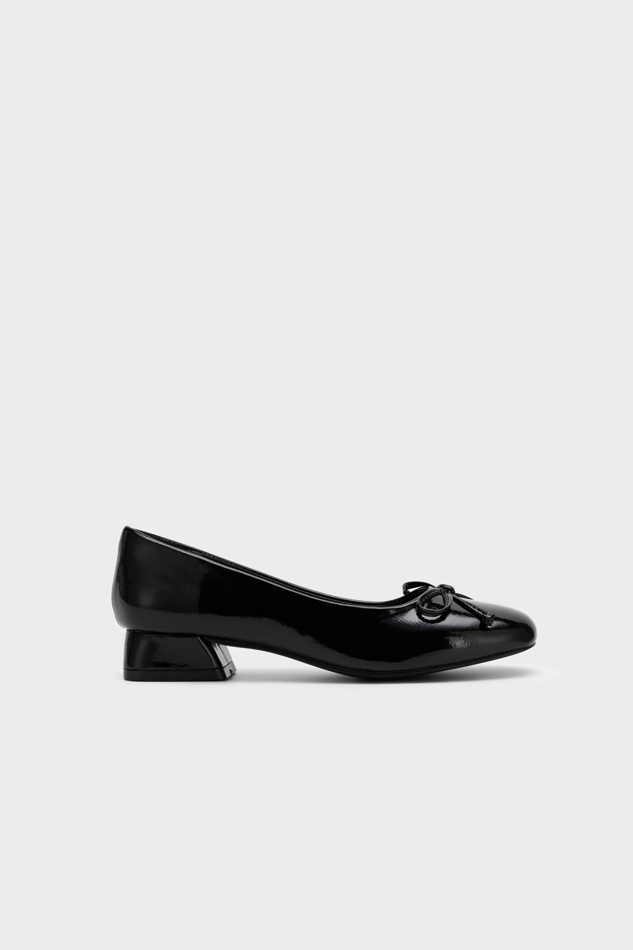 LOW HEEL PUMP WITH BOW