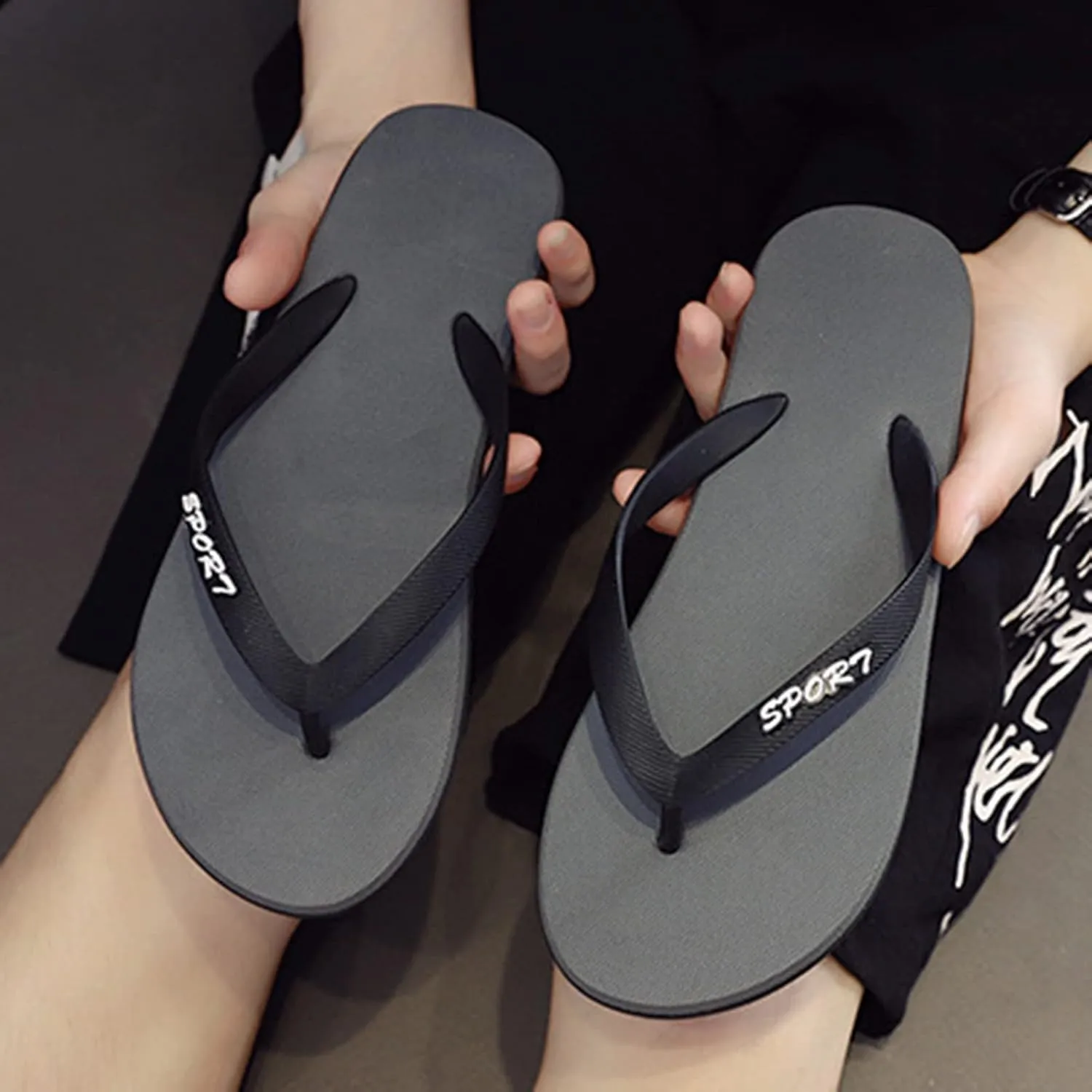 Men's Flip Flops Beach Rubber Shower Shoes For Men Thin Strap Beach Sandal With Lightweight and Soft Shoe Insert