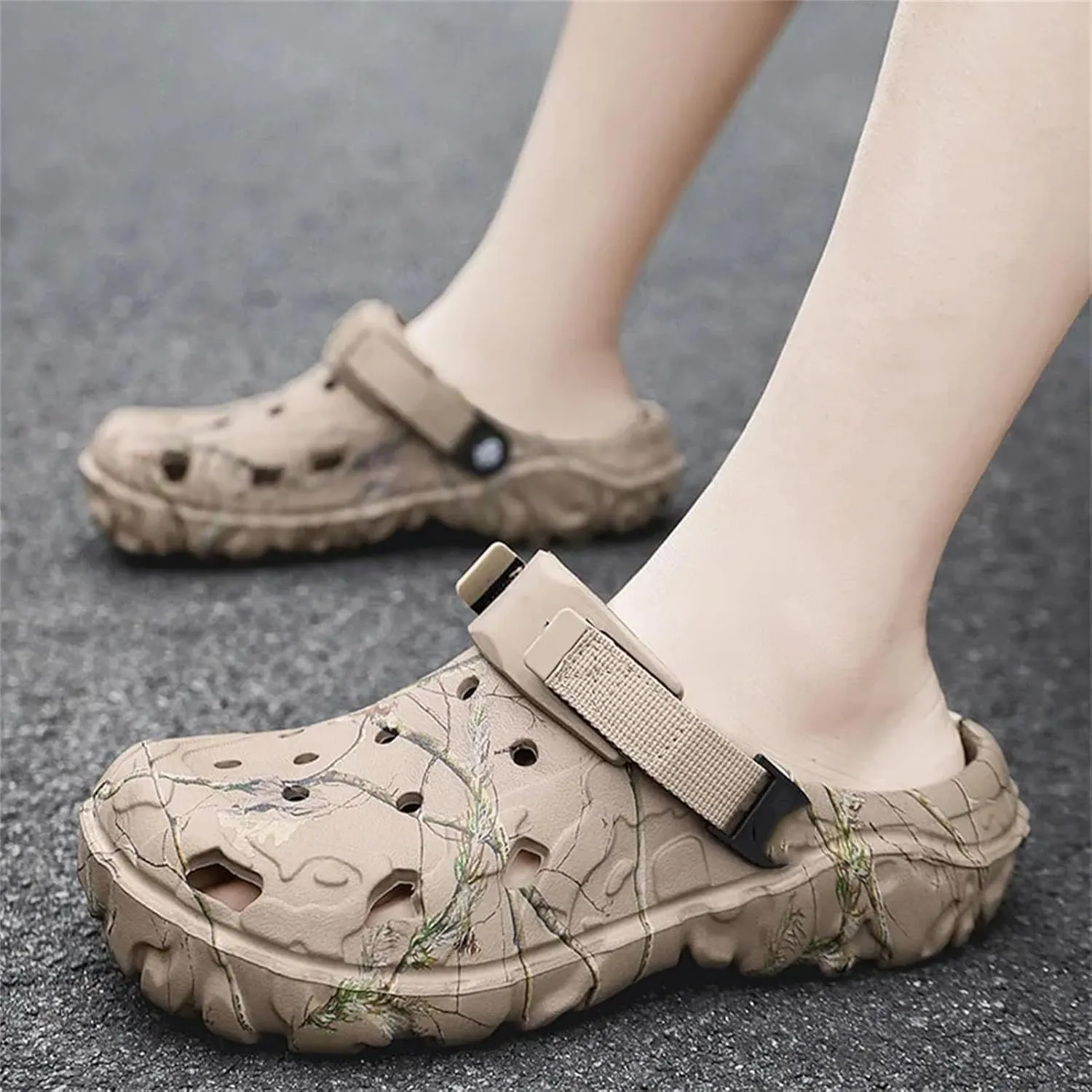 Men's Soft Sole Garden Slippers - Lightweight Non-Slip Flip Flops for Indoor/Outdoor Use
