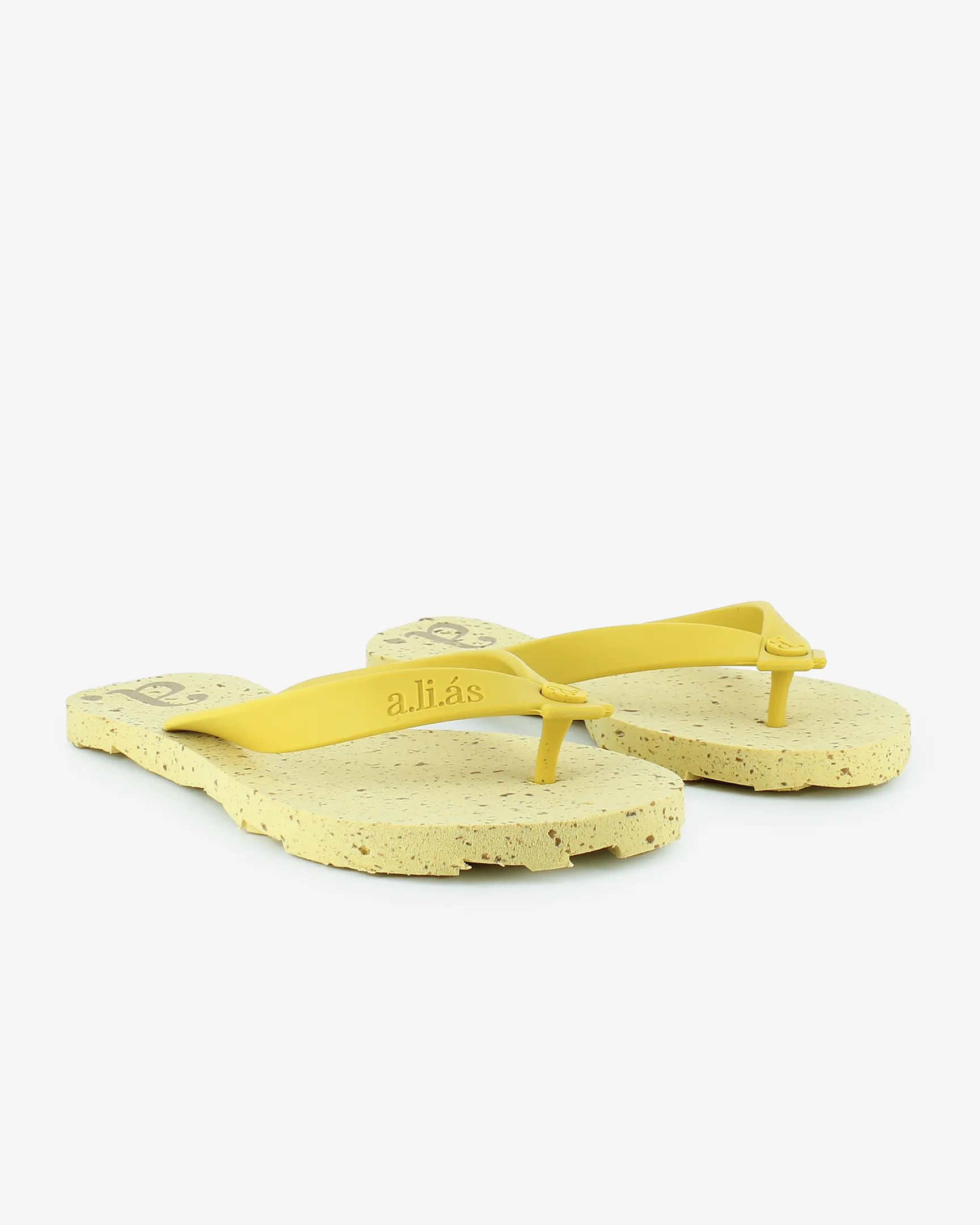 Nalu Recycled Rubber Flip Flops | Celery
