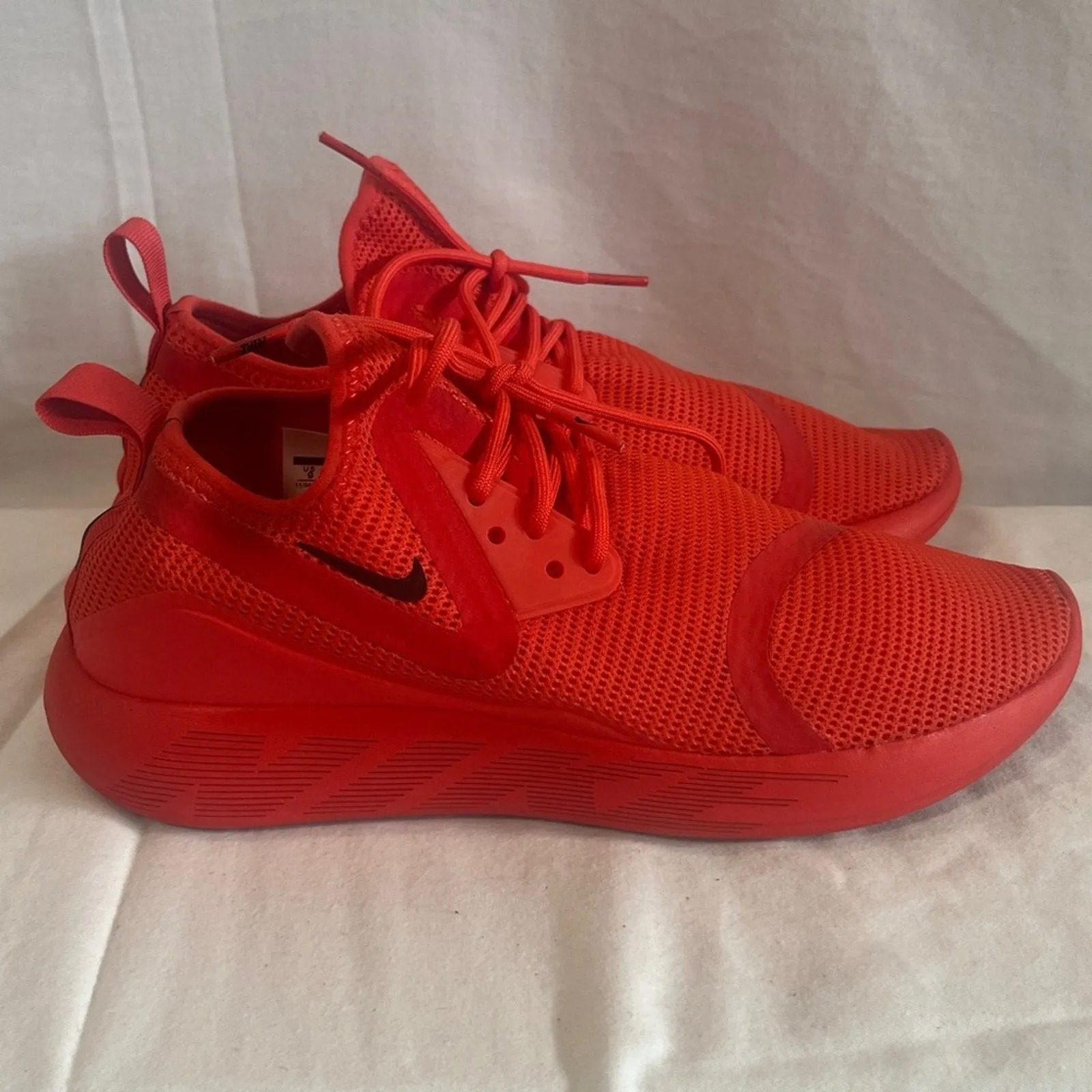 Nike Lunar Charge Red Sneaker Womens Size 9 Swoosh 2016 Athletic Running Gym