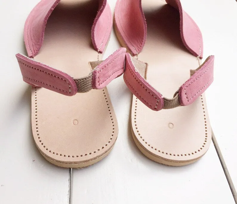 Peep toe sandals