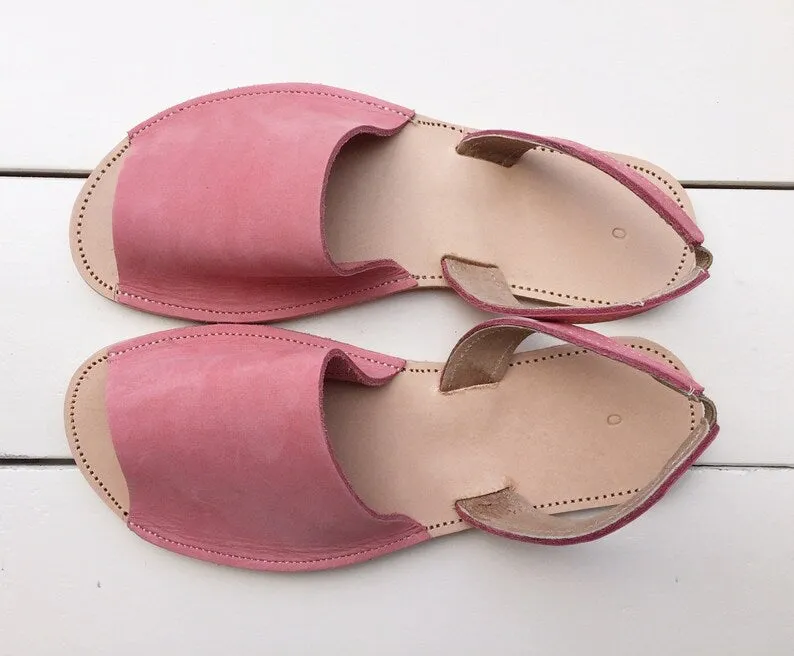 Peep toe sandals