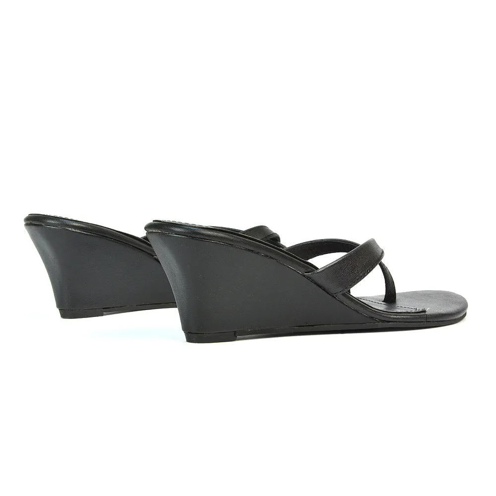 Shona Toe Post Slip On Flip Flop Low Wedge Heel Sandal Mules in Black