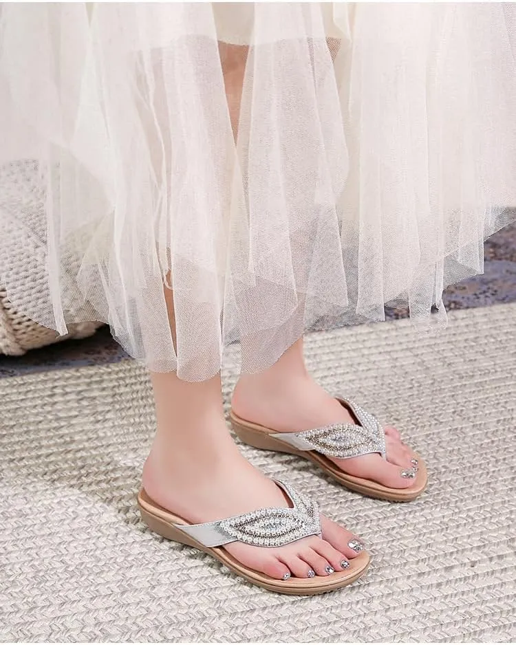 Women's summer flat sandals, flip-flops, rhinestone accessories, outdoor beach